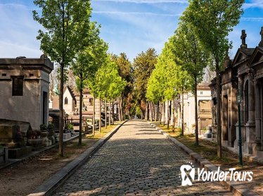 Pere Lachaise cemetery Private tour