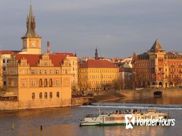 Prague Sightseeing Tour Including Vltava River Cruise