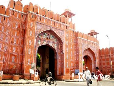 Private 2-Day Tour to Jaipur and Agra from New Delhi by Car