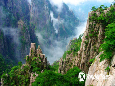 Private 2-Night Huangshan Tour Combo Package