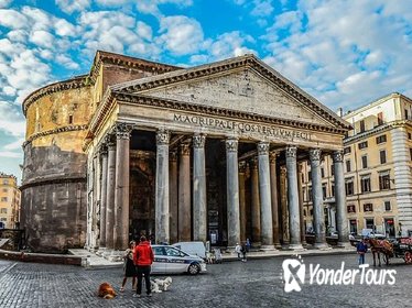 Private 3-Hour Walking Tour of Rome with private official tour guide