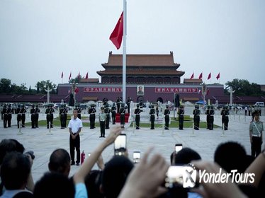 Private Beijing Night Walking Tour with Flag Lowering Ceremony at Tiananmen Square