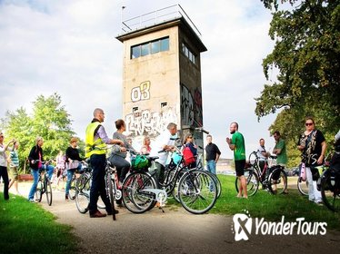Private Berlin Wall and Third Reich History 3-Hour Bike Tour