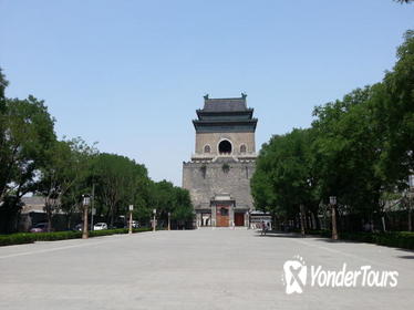 Private Cultural Day Tour: Nanluoguxiang, Beijing Duck Dinner and Peking Opera Show