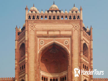 Private Custom Excursion Tour to Fatehpur Sikri from Agra with Guide