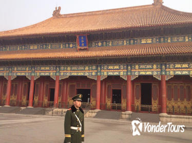 Private Day Tour in Beijing with Public Transportation: Tiananmen Square, Forbidden City, Jingshan Park and Huotong area