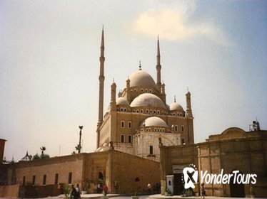 Private Day Tour in Cairo visiting Salah El Din Citadel, Egyptian Museum and Al Azhar Park with Lunch
