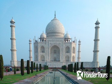 Private Day Tour of Tajmahal From New Delhi Including Agra Fort and Baby Taj