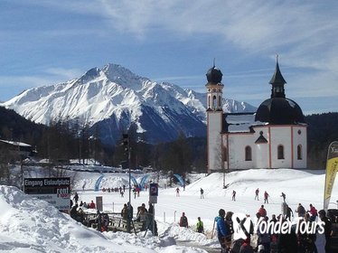 Private Day Tour of the Innsbruck Christmas Market and Swarovski Crystal World