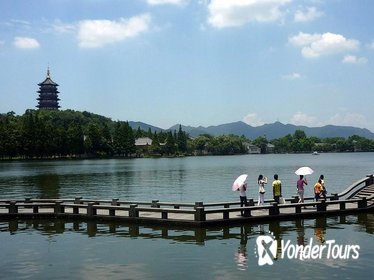 Private Day Tour: Hangzhou, Meijiawu Tea Village, and West Lake Cruise from Shanghai