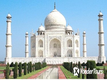 Private Day Trip to Agra from Delhi Including a Visit to the Taj Mahal and Agra Fort