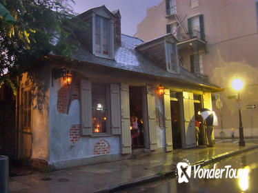 Private French Quarter Pub Crawl History Tour