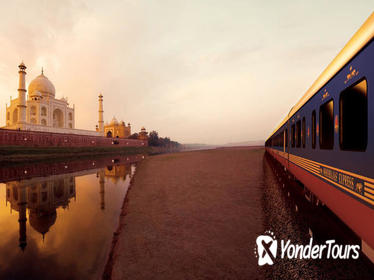 Private Full-Day Agra and Taj Mahal Tour by High-Speed Train with Meals