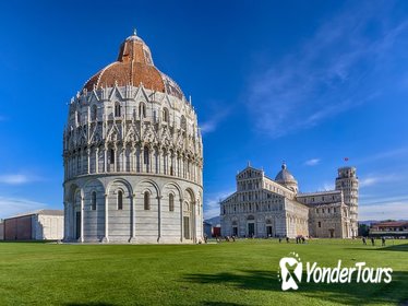 Private Full-Day Independent Tour to Pisa and Lucca from Florence