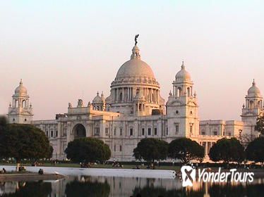 Private Full-Day Kolkata City Tour With Victoria Memorial and Howrah Bridge