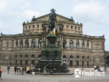 Private Full-Day Tour to Meissen and Dresden from Berlin