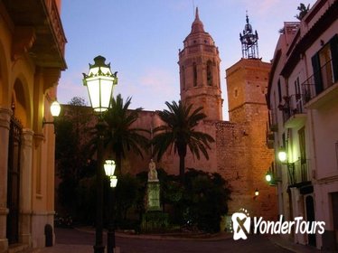 Private Full-Day Tour to Sitges and Bodegas Torres