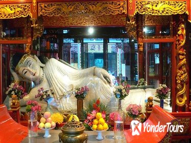 Private Full-Day Tour: Shanghai Past and Present Private Full-Day Tour: Shanghai Past and Present