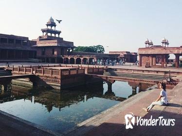Private Full-Day Trip to the Taj Mahal Fatehpur Sikri and Agra Fort from Jaipur