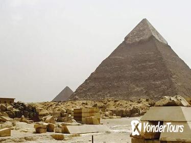 Private Giza Day Trip with Lunch from Cairo