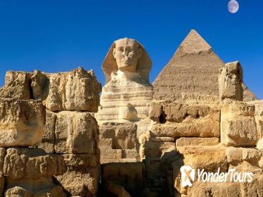 Private Guided Day-Tour to Giza and Saqqara Pyramids including Lunch from Cairo