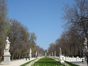 Private Guided Half Day City Tour in Madrid with Public Transportation