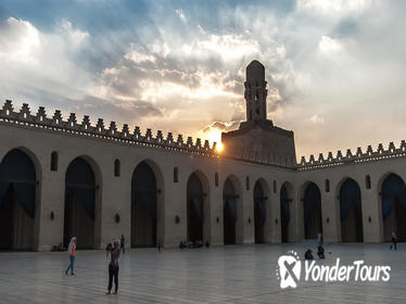 Private Guided Tour around Islamic Cairo Mosques Gates and Bazaar including Lunch