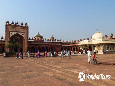 Private Half-Day Tour of Fatehpur Sikri Private Half-Day Tour of Fatehpur Sikri