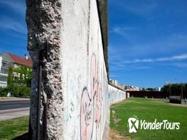 Private Half-Day Walking Tour: Berlin Wall, Cold War and Checkpoint Charlie