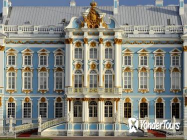 Private Imperial Residences Day Trip to Peterhof and Catherine Palace by Car