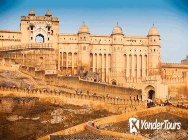 Private Jaipur City Highlights Tour with a visit to The Amber Fort and The City Palace