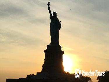Private New York City Sunset Boat Tour Private New York City Sunset Boat Tour