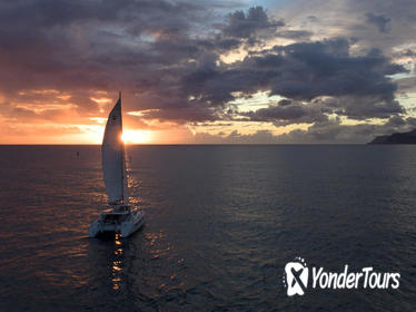 Private Oahu Sunset Charter with Dinner and Drinks Included