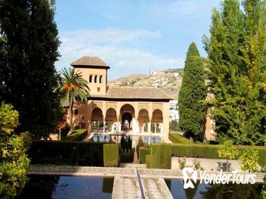 Private or Group walking tour at the Alhambra Private or Group walking tour at the Alhambra