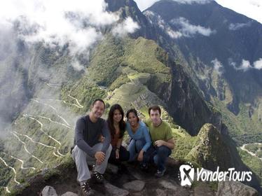 Private Overnight Sacred Valley Combo: Triathlon and Machu Picchu Exploration
