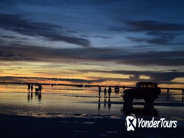 Private Salt Flat Full-Day Tour Including The Cemetery of Trains and Lunch from Uyuni