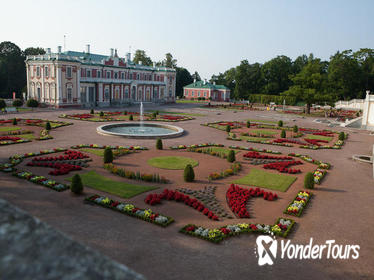 Private Shore Excursion: Best of Tallinn with Kadriorg Palace and Pirita