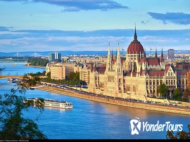 Private tour of Budapest with a Private Transfer and Guide from Vienna