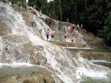 Private Tour to Dunn's River Falls in Jamaica