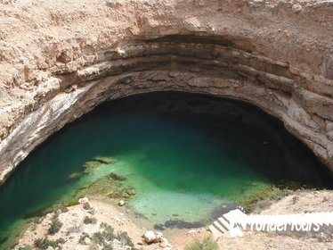Private Tour to Wadi Shab by 4X4 from Muscat