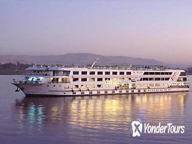 Private Tour: 8 Days 7 Nights Pyramids and Nile Cruise by Air from Cairo