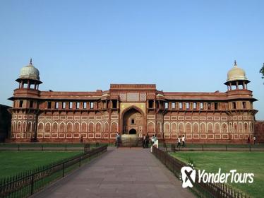 Private Tour: Agra Day Trip from Delhi Including Taj Mahal, Red Fort, and Itmad-ud-Daulah