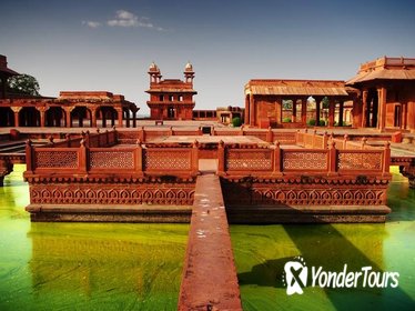 Private Tour: Agra, Taj Mahal and Fatehpur Sikri Day Trip from Delhi