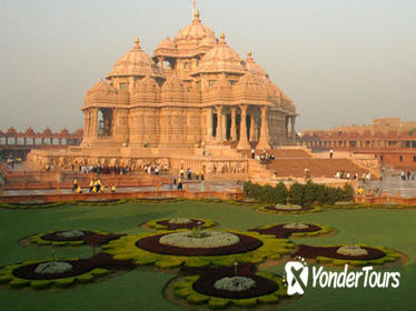 Private Tour: Akshardham Temple and Spiritual Sites of Old Delhi
