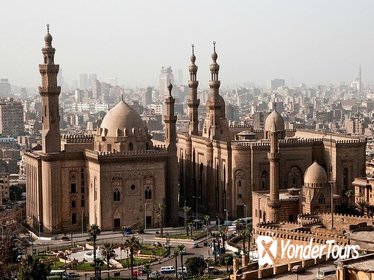 Private Tour: Cairo Highlights by Plane from Luxor