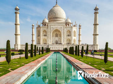 Private Tour: Day Trip to Agra from Delhi Including Taj Mahal and Agra Fort