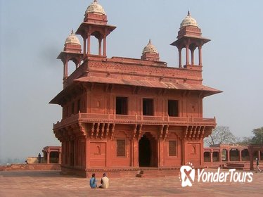 Private Tour: Fatehpur Sikri and Abhaneri from Agra to Jaipur