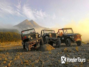 Private Tour: Full Day Lava Tour By Jeep In Merapi Volcano Including Borobudur Sunrise Pawon Mendut and Prambanan Temples Tour