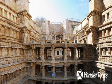 Private Tour: Full-Day Stepwells Tour from Ahmedabad