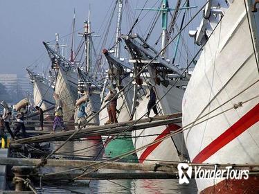 Private Tour: Half-Day National Museum and Old Harbour Tour from Jakarta